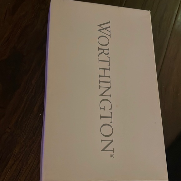 Woman’s brown size 9 heels - Picture 6 of 10